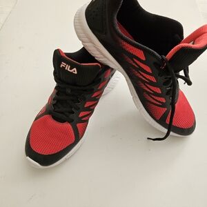 Fila Dynamic Red and Black Sneakers